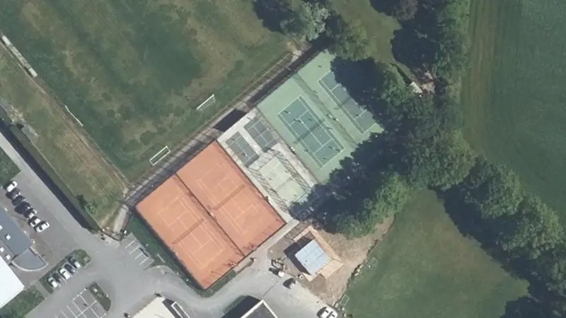 Vue aérienne des courts de tennis : Complexe Culturel et Sportif de la Vigne