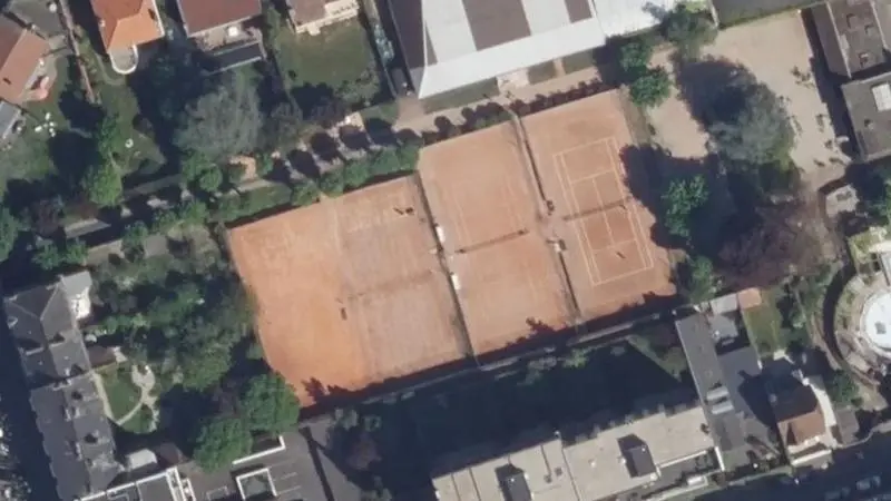 Vue aérienne des courts de tennis : Tennis Club de Reims