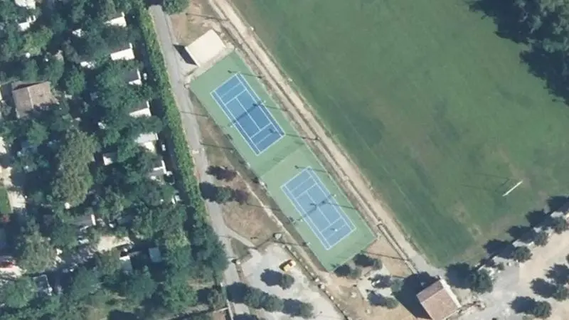 Vue aérienne des courts de tennis : Complexe Andre Gervais