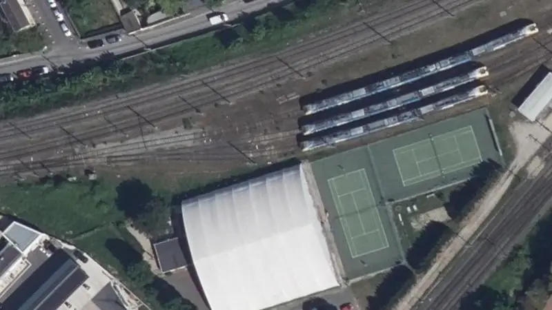 Vue aérienne des courts de tennis : Intertennis