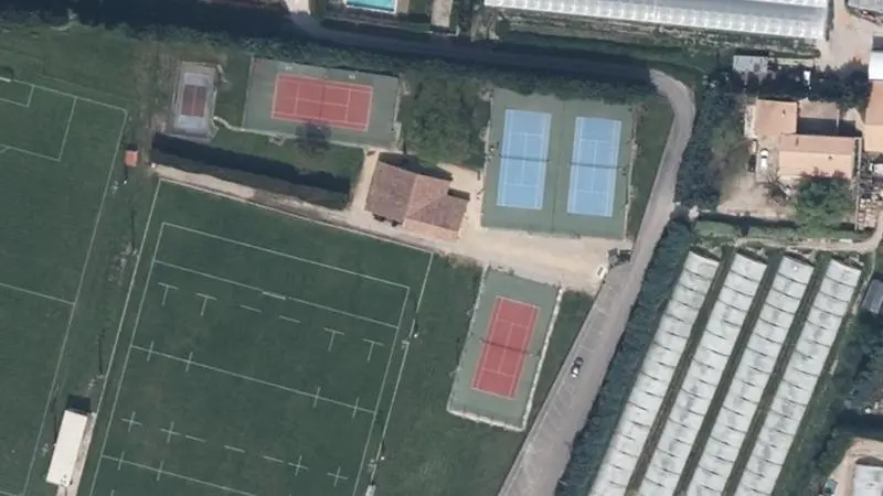 Vue aérienne des courts de tennis : Complexe Sportif Andre Grosfils