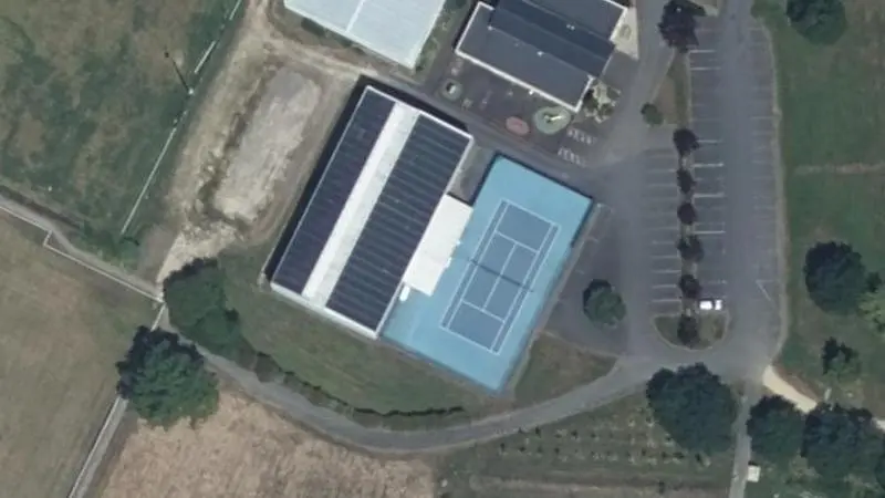 Vue aérienne des courts de tennis : Complexe Sportif de Landeronde