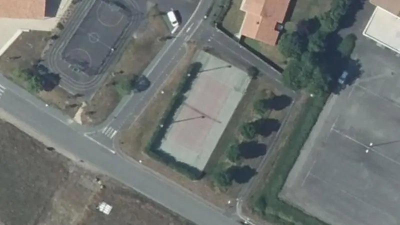 Vue aérienne du court de tennis : Complexe Sportif Vincent Ansquer