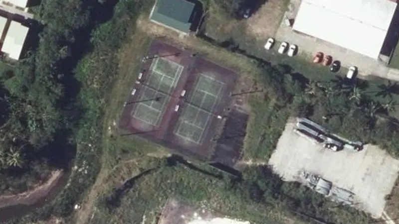 Vue aérienne des courts de tennis : Aire de Jeux de Beaurenon