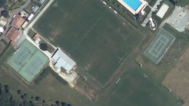 Vue aérienne des courts de tennis : Complexe sportif André Servat
