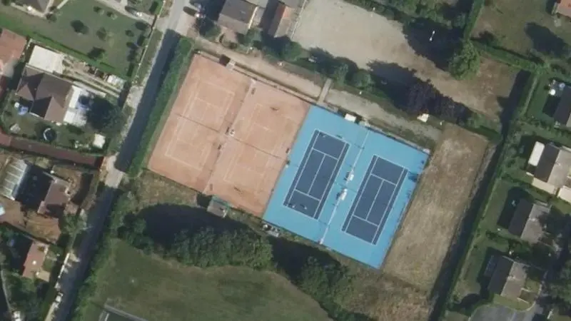 Vue aérienne des courts de tennis : Tennis de Houdan