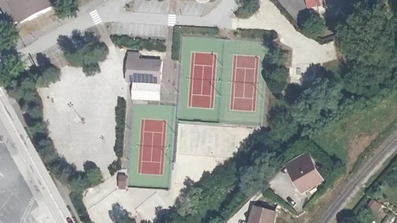 Vue aérienne des courts de tennis : Parc de Loisirs
