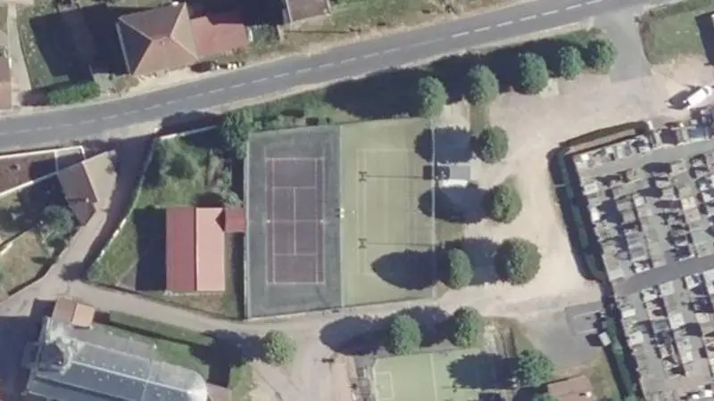 Vue aérienne des courts de tennis : Complexe Sportif du Champ de Foire