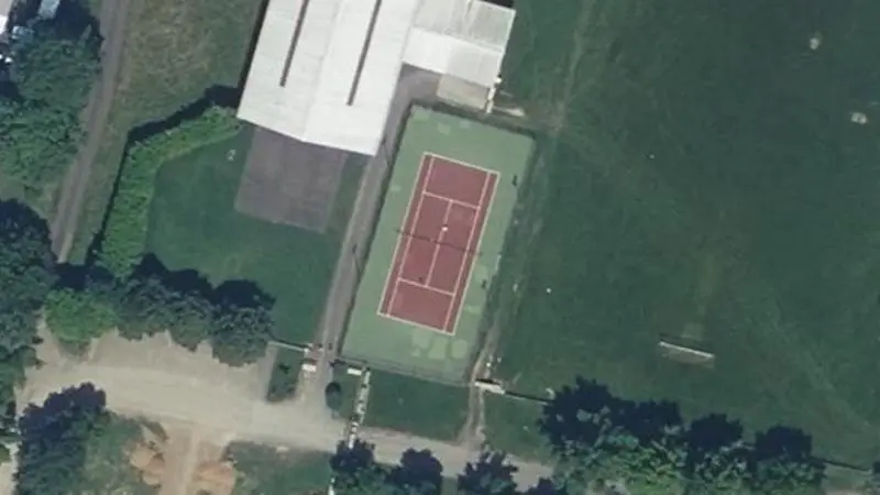 Vue aérienne des courts de tennis : Cours Tennis