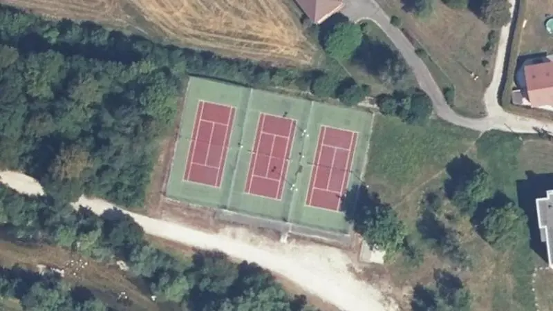 Vue aérienne des courts de tennis : Terrains de tennis des Échelles