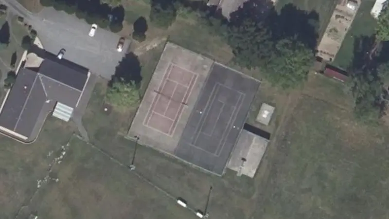 Vue aérienne des courts de tennis : Stade des Sablons