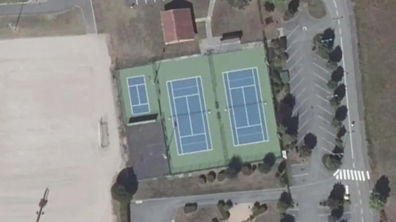 Vue aérienne des courts de tennis : Terrains de tennis de Mathay