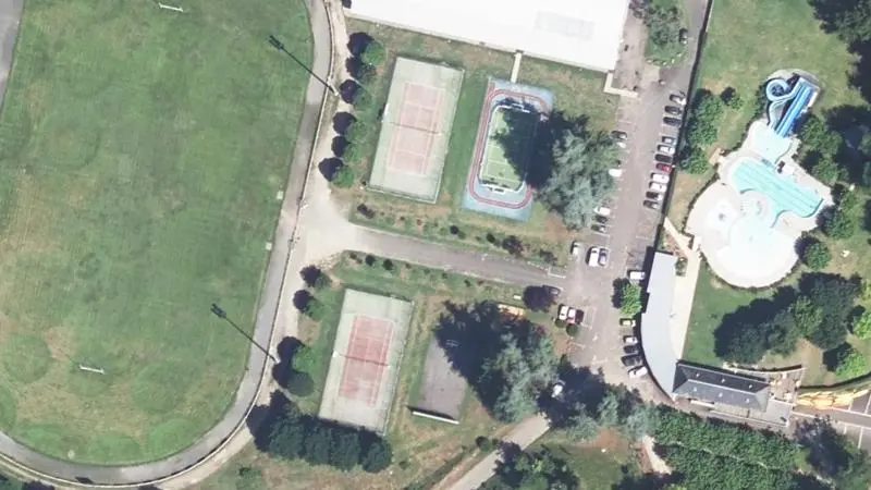 Vue aérienne des courts de tennis : Complexe du Stade Marcel Celles