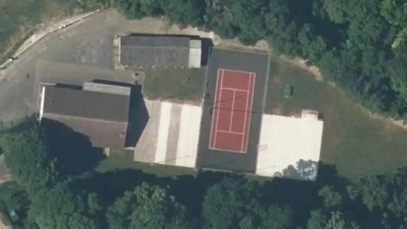 Vue aérienne des courts de tennis : Stade Municipal de Vaudeurs