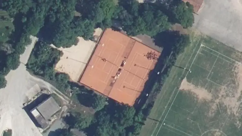 Vue aérienne des courts de tennis : Complexe de Souché