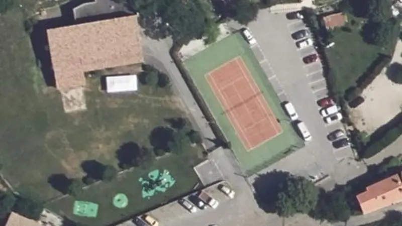 Vue aérienne des courts de tennis : Terrains de tennis de Cipières