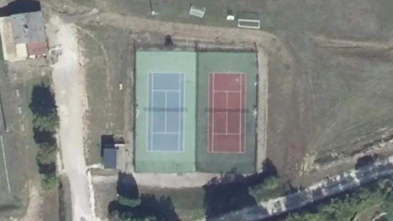 Vue aérienne des courts de tennis : Stade Roger Camuzat