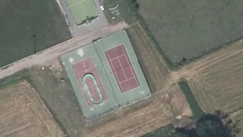 Vue aérienne des courts de tennis : Stade Municipal Robert Poulet