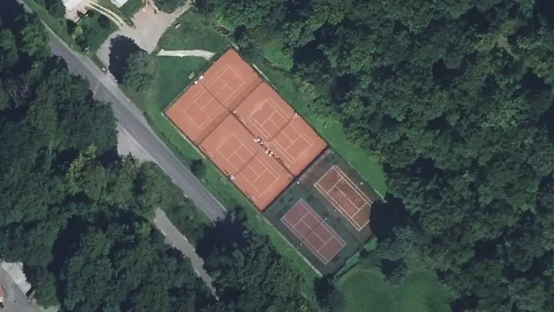 Vue aérienne des courts de tennis : Terrains de tennis de Châtel-Saint-Germain