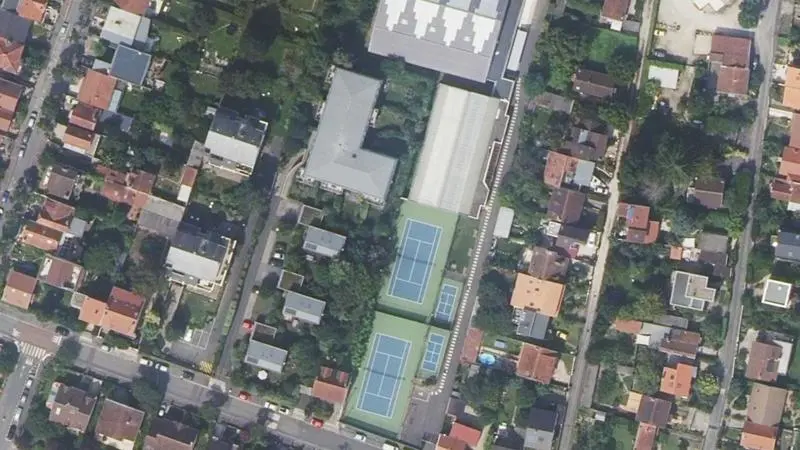 Vue aérienne des courts de tennis : Complexe Sportif Leo Lagrange