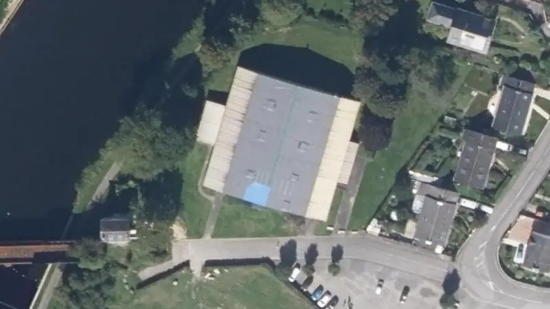Vue aérienne des courts de tennis : Complexe sportif de Langroix
