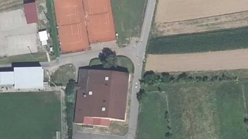Vue aérienne des courts de tennis : Complexe Sportif d'Epfig