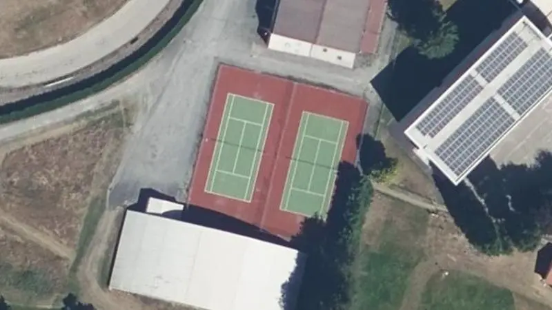 Vue aérienne des courts de tennis : Complexe sportif de Chabanais