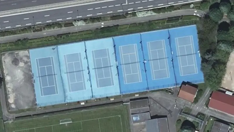 Vue aérienne des courts de tennis : Complexe de Michon