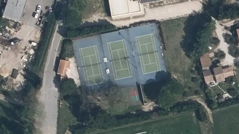 Vue aérienne des courts de tennis : Complexe l'Espigoulier
