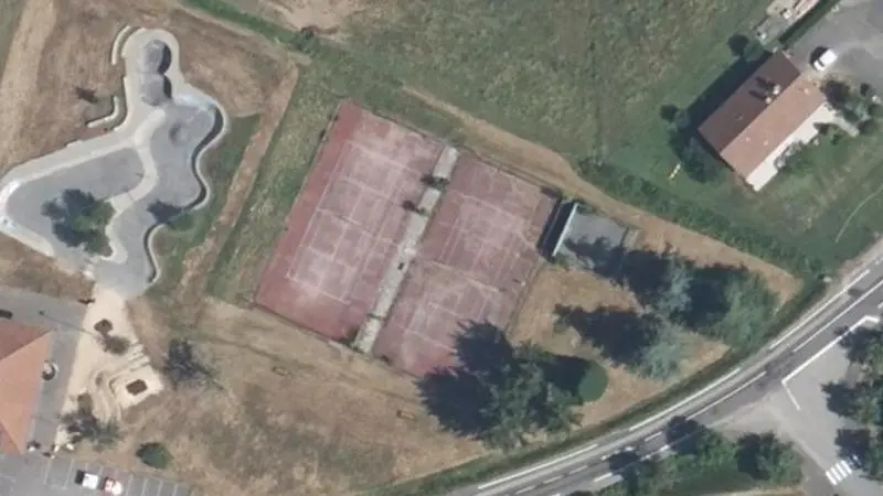 Vue aérienne des courts de tennis : Stade de Sports