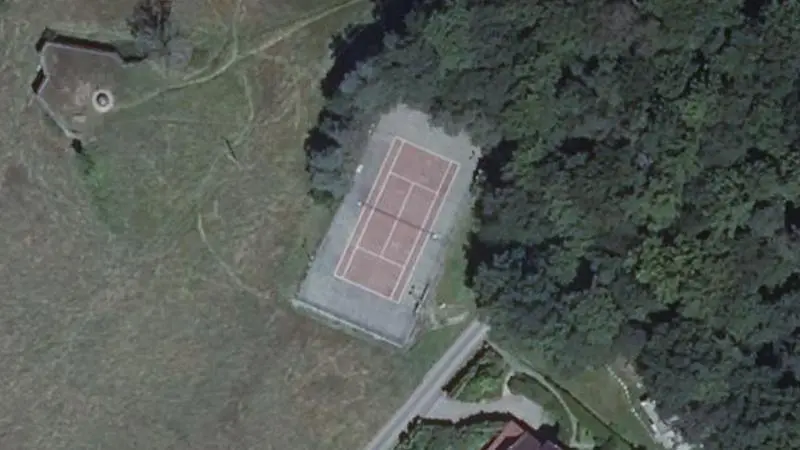 Vue aérienne du court de tennis : Terrain de tennis de Bettlach