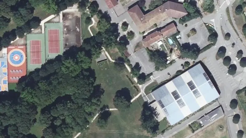 Vue aérienne des courts de tennis : Complexe des Béthanies