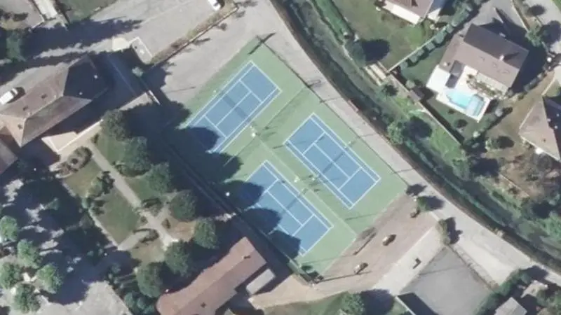 Vue aérienne des courts de tennis : Tennis Club du Lac