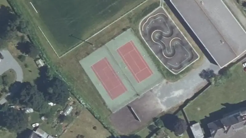 Vue aérienne des courts de tennis : Complexe Sportif de Lanvollon