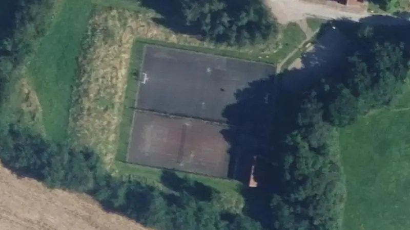 Vue aérienne des courts de tennis : Terrains de tennis de Drucat