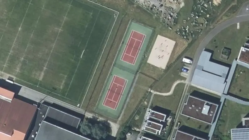 Vue aérienne des courts de tennis : Complexe du Val de Moine