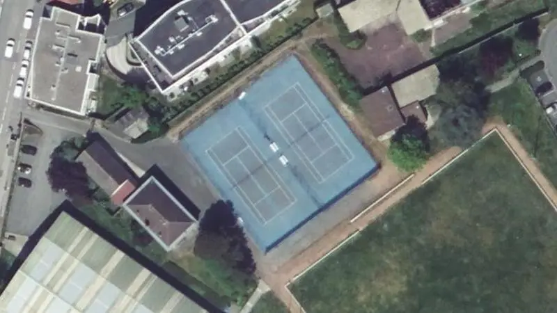 Vue aérienne des courts de tennis : Complexe Guy Drut