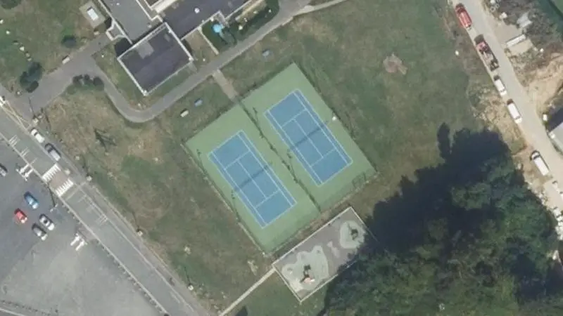 Vue aérienne des courts de tennis : Terrains de tennis de Bornel