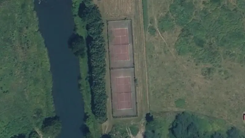 Vue aérienne des courts de tennis : Terrains de tennis de Bazet