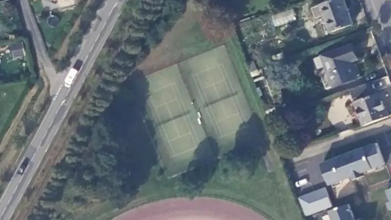 Vue aérienne des courts de tennis : Complexe sportif Pierre de Coubertin