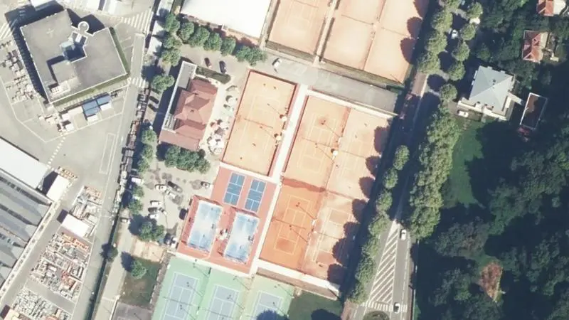 Vue aérienne des courts de tennis : Tennis Club Aix Les Bains