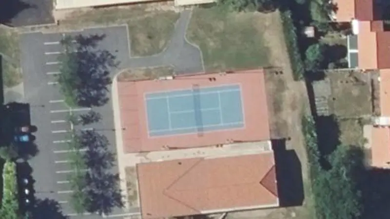 Vue aérienne du court de tennis : Complexe Sportif de Malintrat