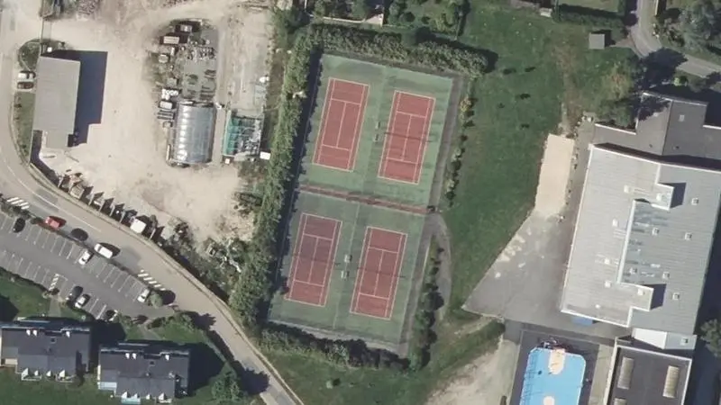 Vue aérienne des courts de tennis : Complexe Sportif de Lagadennou