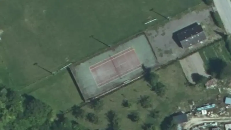 Vue aérienne du court de tennis : Stade G. Delamarre