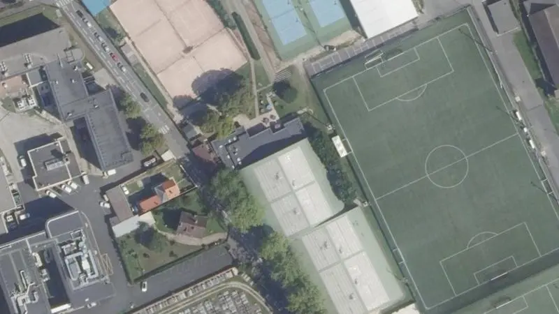 Vue aérienne des courts de tennis : Tennis club de Melun