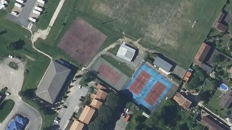 Vue aérienne des courts de tennis : Stade Honoré Giraud