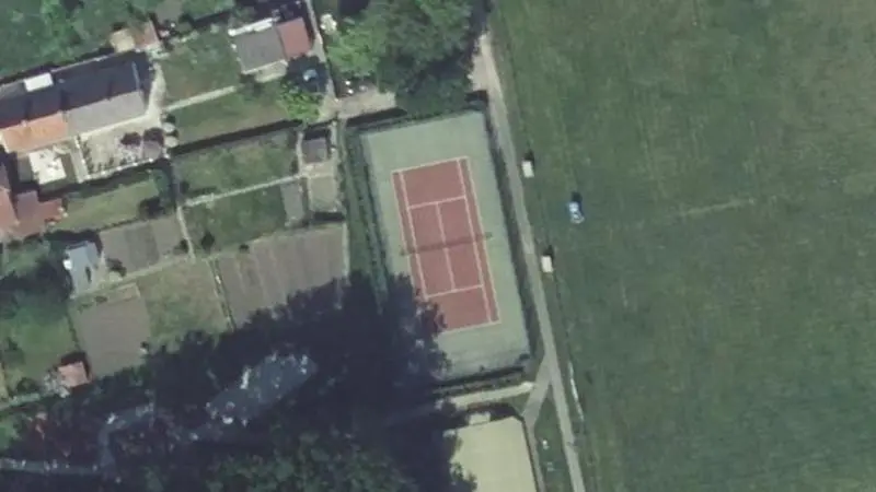 Vue aérienne du court de tennis : Complexe Sportif de Socx