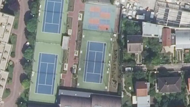 Vue aérienne des courts de tennis : Centre Brise Miche