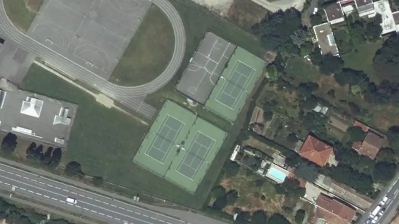 Vue aérienne des courts de tennis : Complexe Sportif René Valmy