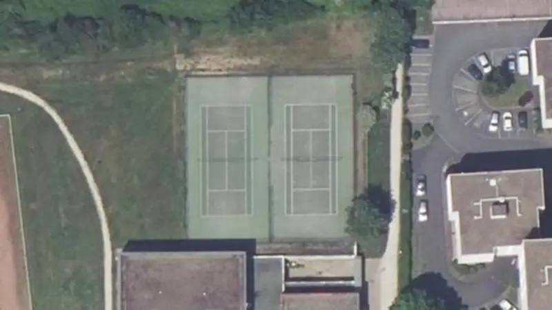 Vue aérienne des courts de tennis : Complexe de la Republique